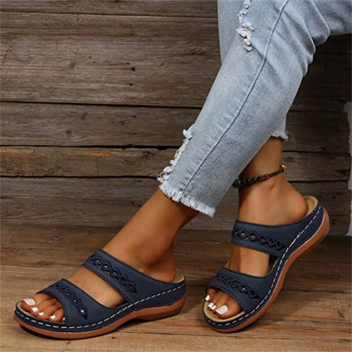 Cozy Aurora Indoor Slippers
