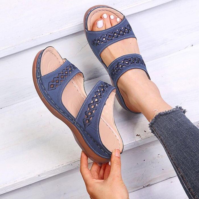 Cozy Aurora Indoor Slippers