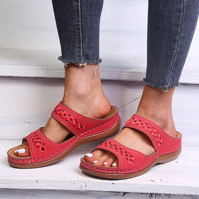 Cozy Aurora Indoor Slippers