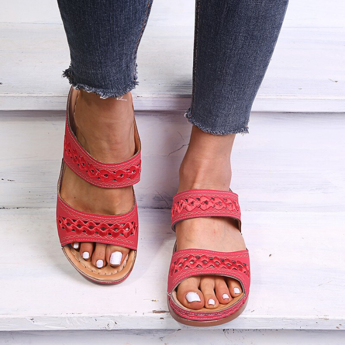 Cozy Aurora Indoor Slippers