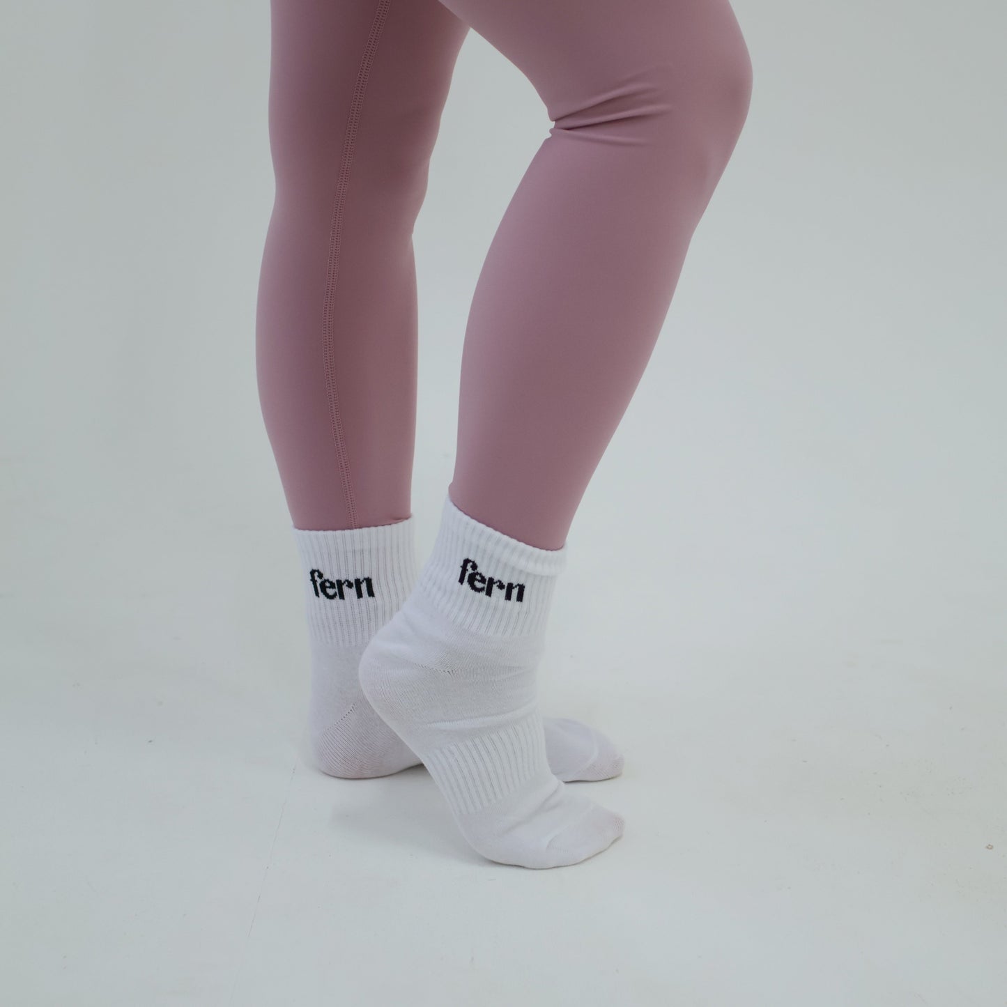 SIMPLY TORRARD   LOGO SOCKS 1 PACK WHITE