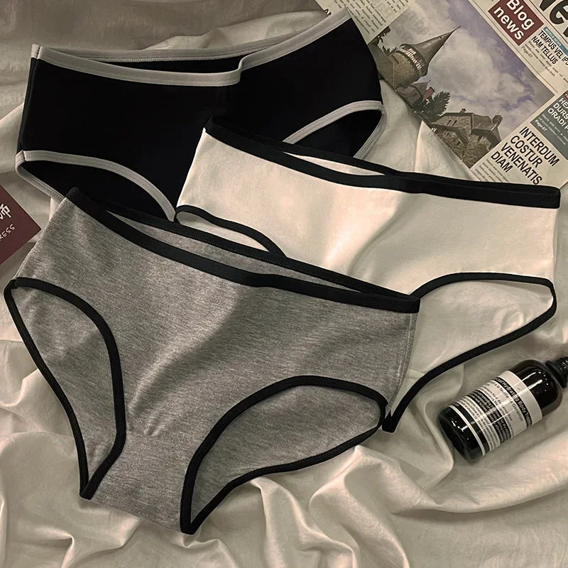 Breathable Cotton Mid-Waist Briefs – Everyday Comfort
