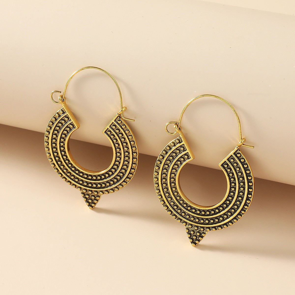 Torrard™ Vintage Hollow Earrings