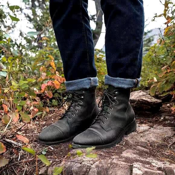 Men Retro Style Lace up Shoe